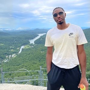 Meet your Posher, Bouba